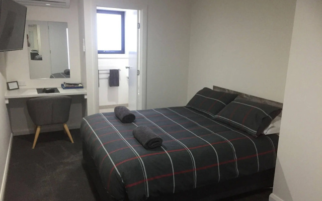 Georges Bay Apartments – Guest Rooms – St Helens