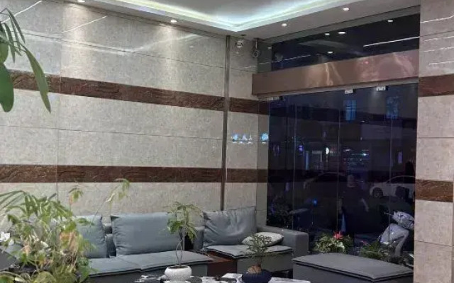 Qujing 1 +1 Express Hotel