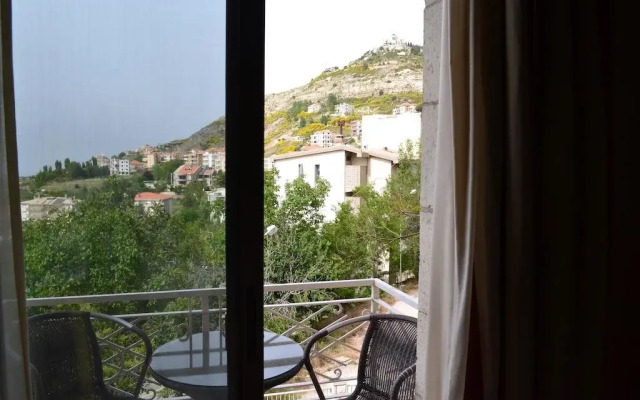 Master's Hotel - Ehden