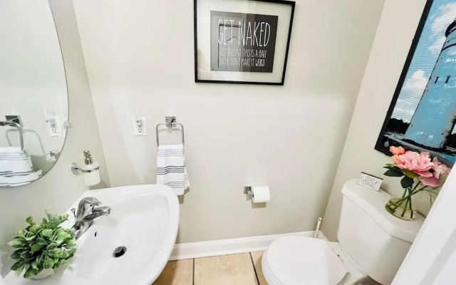 Simonton Court 20256