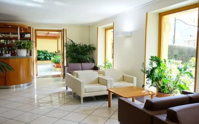 Hotel Careni Villa Italia