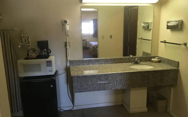 Budget Inn La Fonda Motel