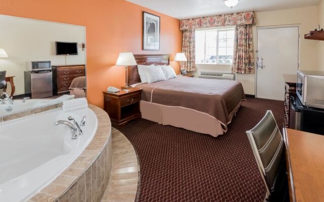 Travelodge Grove City