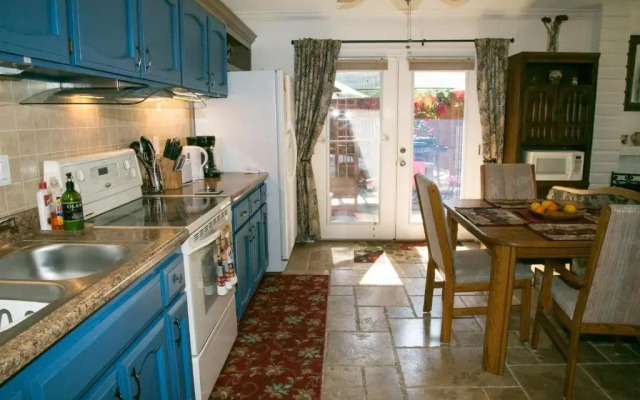 Quiet Private House 15 min to Beach