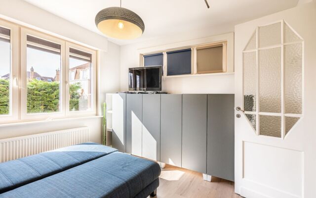 Villa Near Sea With BBQ and Play Attic