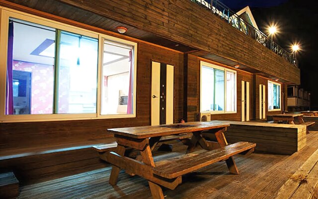 Nami Island Starry Glow Pension