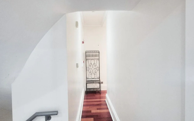 Luxurious & Spacious 2BR