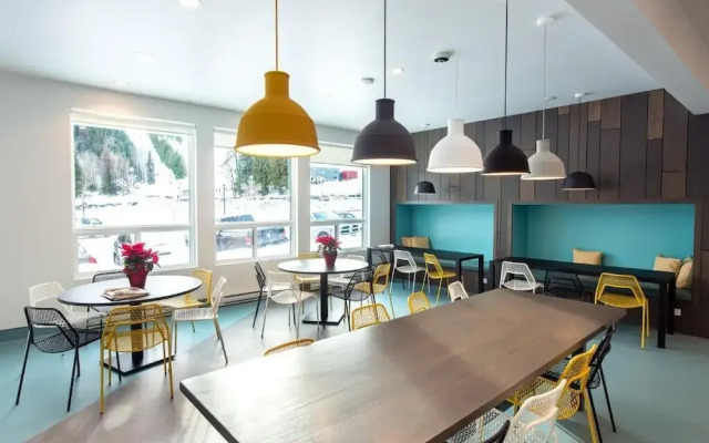 Mountain Shadow Hostel