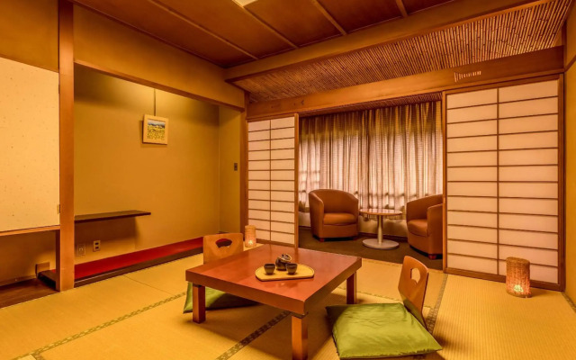 Ooedo Onsen Monogatari Premium Yamanaka Grand Hotel