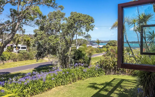 Tikirau Bay Views in Oneroa