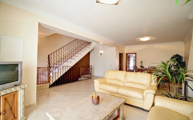 Villas2Go2 Albufeira Villa
