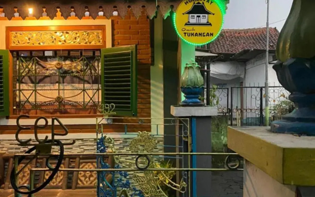 Omah Tukangan Homestay