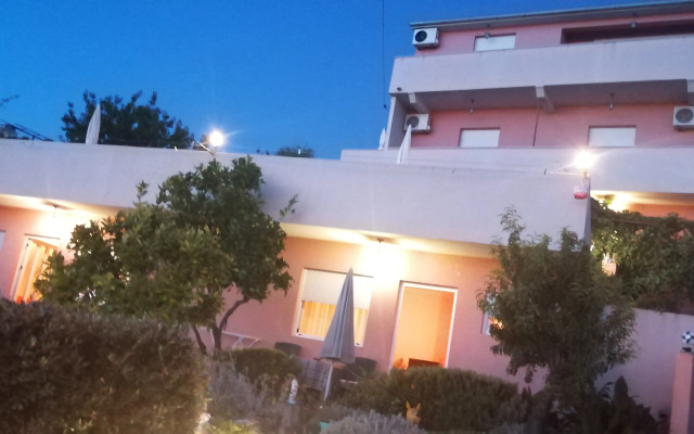 Villa Luketa