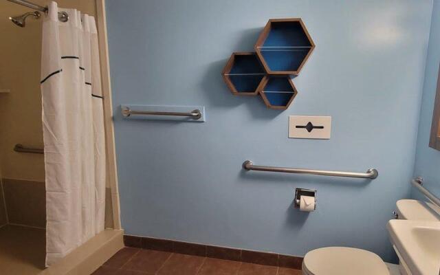 HomeTowne Studios By Red Roof Egg Harbor–Atlantic City Airport