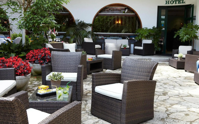 Hotel Bell Repos