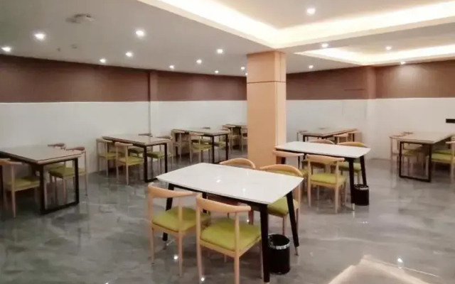 Green Tree Inn Yichun Fengxin County People's Hospital