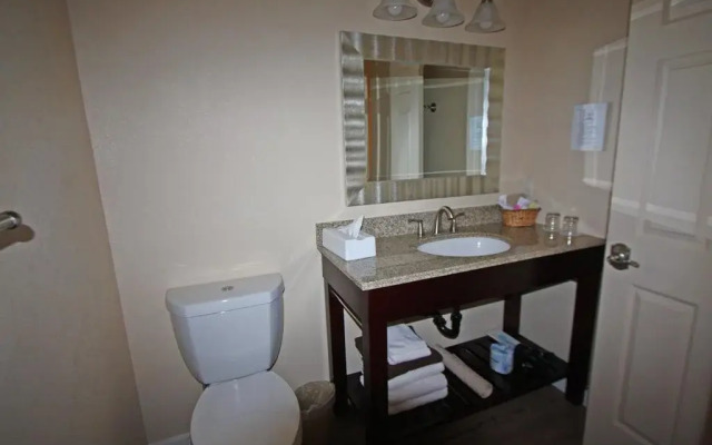 The Inn at Shasta Lake