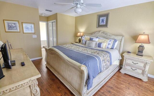 Clifford's Pinewood Estates Vacation Home