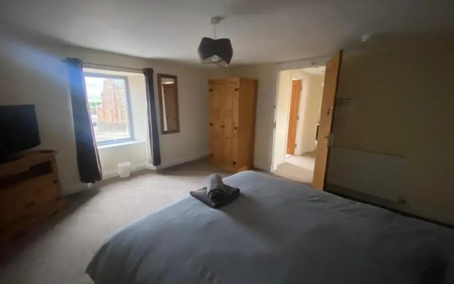 Little Ship Inn Rooms