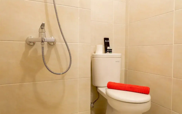 Comfy Studio Mustika Golf Apartment