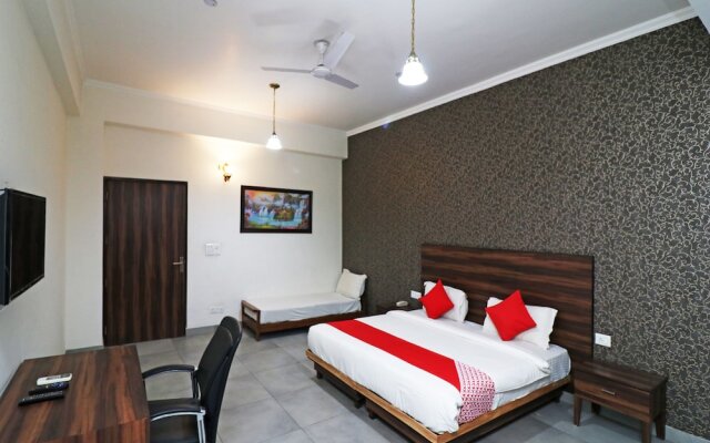Hotel Silver Star By OYO Rooms