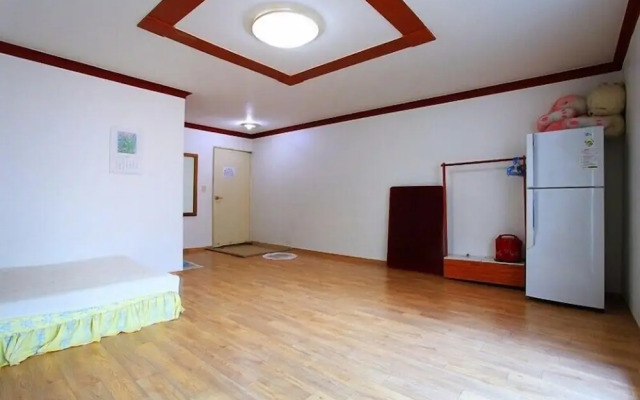Yeongheungdo Seayard Pension