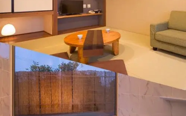 Ryokan pebble Takashima