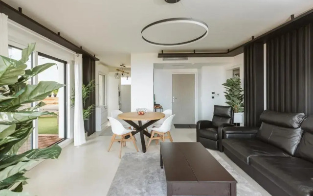 Monaco view, pool, garage, 100 m2 terrace