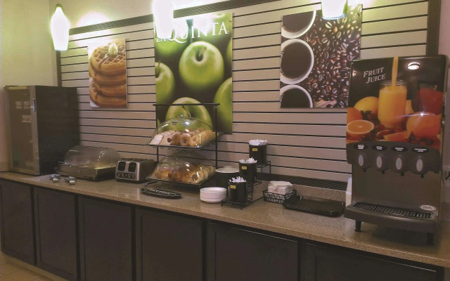 La Quinta Inn by Wyndham Lincoln, Nebraska