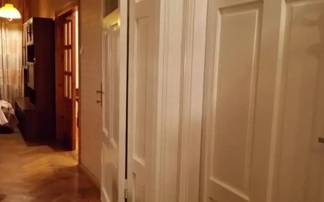 Lemon Apartment