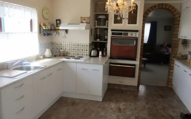 Alpha Homestead Bed & Breakfast