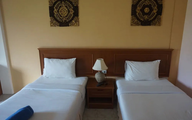 SS Emerald Suite
