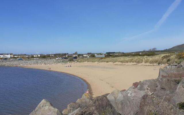 NEW for 2022 season. Superb Victorian Townhouse