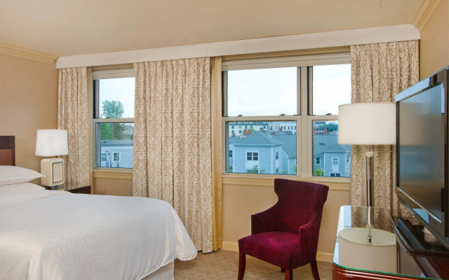 Sheraton Portsmouth Harborside Hotel