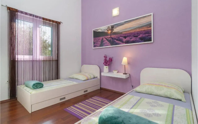 Holiday home Neoric 2