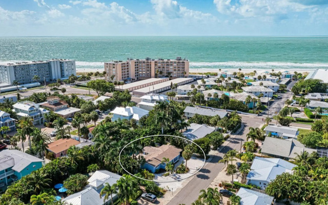 Sea La Vie - 205 - 55th