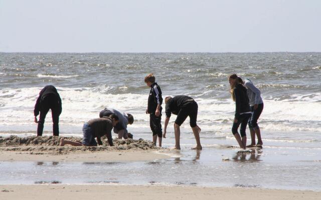 Apartment, Tating in Tating