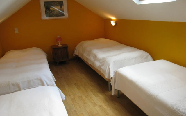 Renovated Farmhouse Quiet Location With Garden, Terrace, Ideal for Walks & Cycling