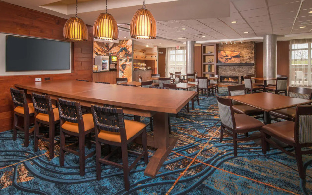 Fairfield Inn & Suites by Marriott Easton