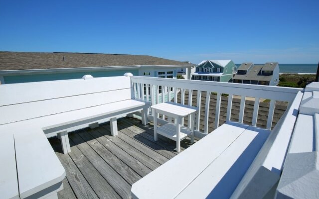 Holden Jeanie 4 Bedroom Home by RedAwning