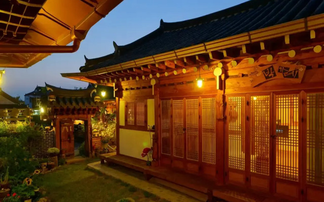 Jeonju Parkgane Hanok Stay
