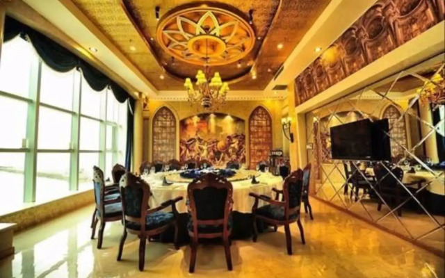 Vienna International Hotel Shandong Yantai FTA Jinshatan Xingyi Square