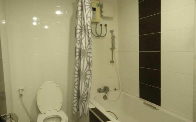 Chaisaeng Palace Hotel