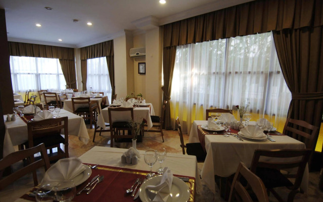 Sherwood Premio Hotel