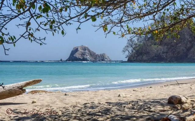 Pura Vida House Cabo Blanco