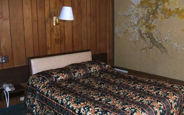 Red Carpet Inn
