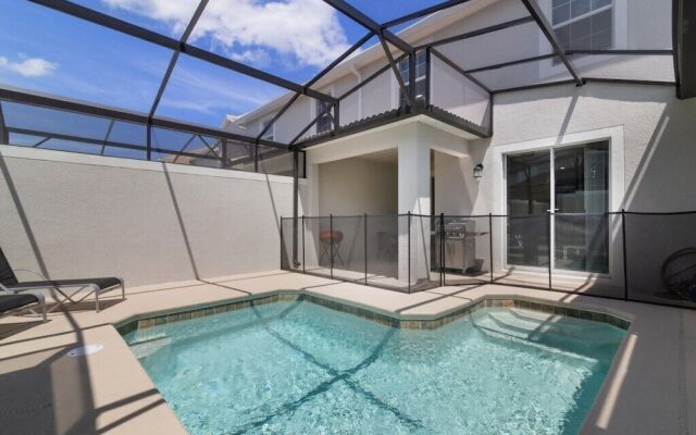 Beautiful 4Bd Pool TH, Storey Lake-4815DS