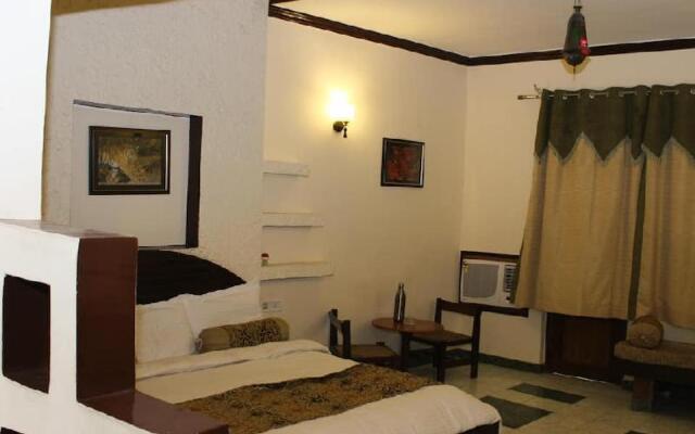 Kanwhizz Hum Tum Resort