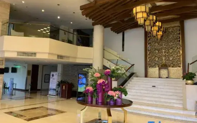 Royal Hotel