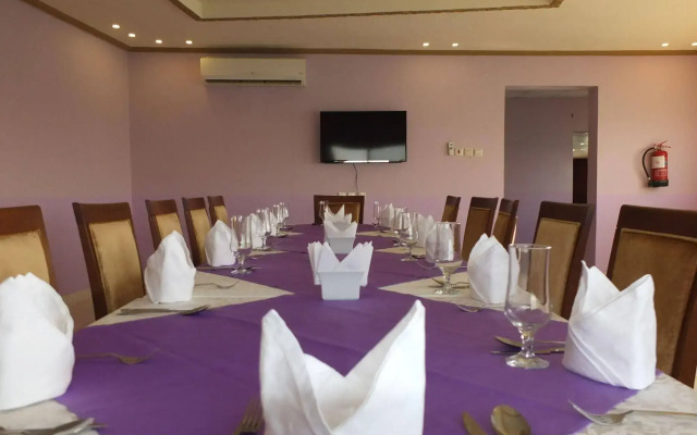 La Fontaine Al Ahmadi Plaza Resort